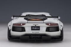 1:18 Lamborghini Aventador LB Works LBWK White - Autoart