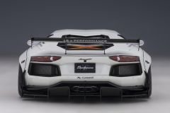1:18 Lamborghini Aventador LB Works LBWK White - Autoart