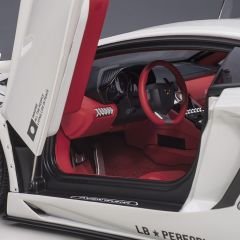 1:18 Lamborghini Aventador LB Works LBWK White - Autoart