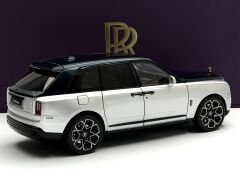 1:18 Rolls-Royce Cullinan Crossover SUV Green/Silver - Rolls Royce OEM