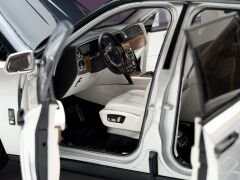 1:18 Rolls-Royce Cullinan Crossover SUV Green/Silver - Rolls Royce OEM