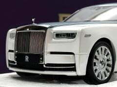 1:18 Rolls Royce New Phantom VIII Purple Interior - Rolls-Royce OEM