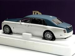 1:18 Rolls Royce New Phantom VIII Purple Interior - Rolls-Royce OEM