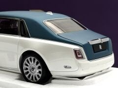1:18 Rolls Royce New Phantom VIII Purple Interior - Rolls-Royce OEM