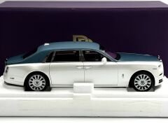 1:18 Rolls Royce New Phantom VIII Purple Interior - Rolls-Royce OEM