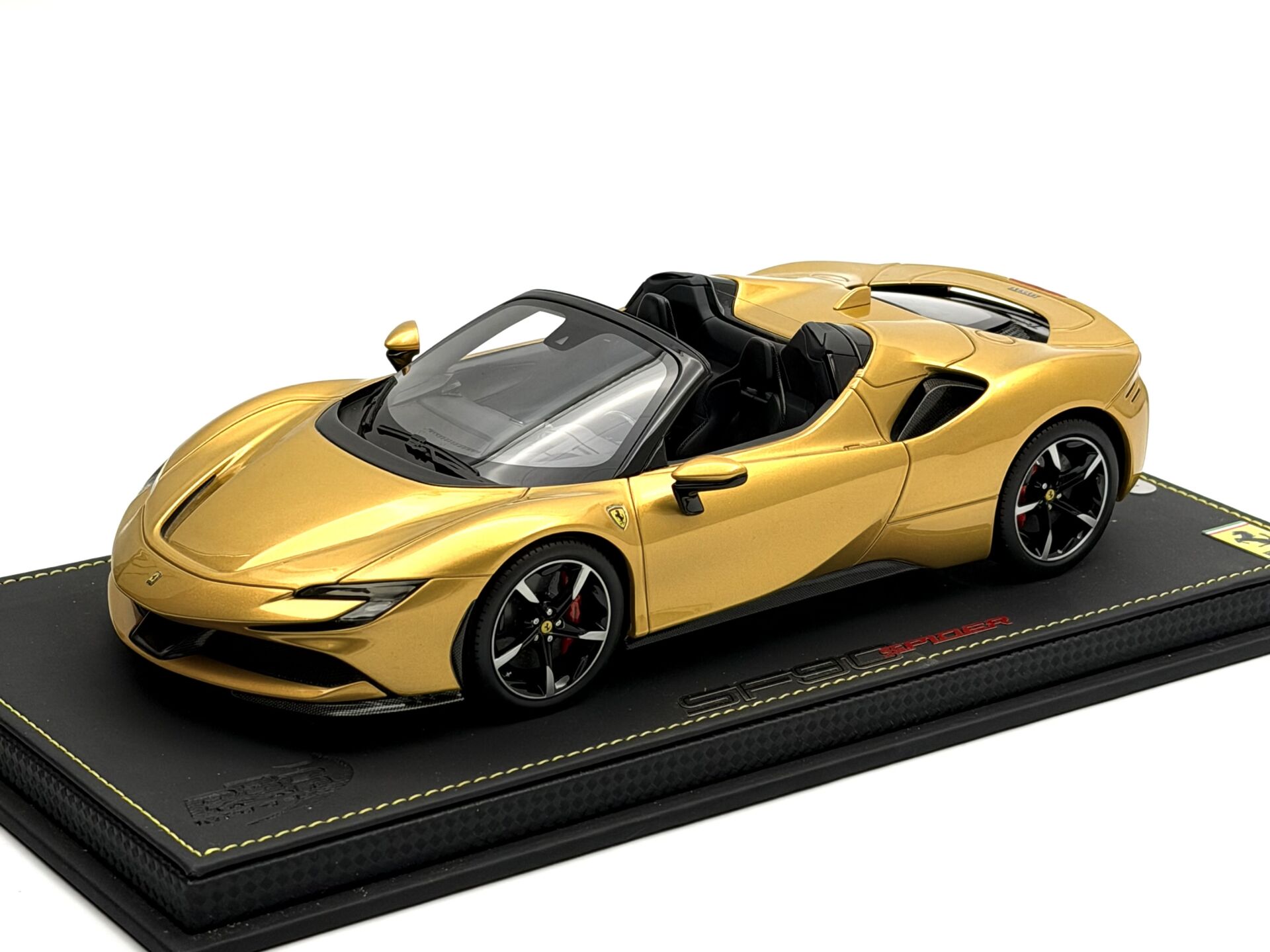 1:18 Ferrari SF90 Spider Giallo Montecarlo Gold - BBR Model