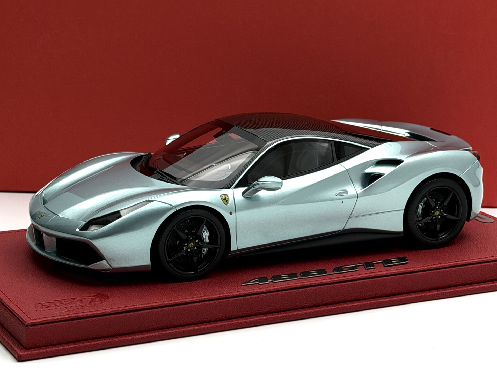 1:18 Ferrari 488 GTB Geneve Auto Show Azzuro Thetis 10 pcs - BBR Models