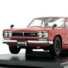 1:18 Nissan Skyline Hardtop 2000 GT-R KPGC10 1st Gen - Autoart