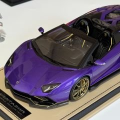 1:18 Lamborghini Aventador Ultimae Roadster Viola Pasifae - MR Model