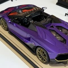 1:18 Lamborghini Aventador Ultimae Roadster Viola Pasifae - MR Model