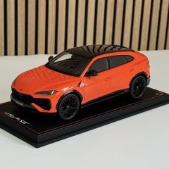 1:18 Lamborghini URUS SE Arancio Egon 49 pcs - MR Models