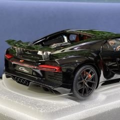 1:18 Bugatti Chiron Sport Noc Turne Black 2019 - AutoArt