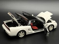 1:18 Honda NSX Type R Championship White 1992 73296 - Autoart Signature