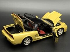 1:18 Honda NSX Type R Yellow Pearl 1992 73297 - Autoart Signature