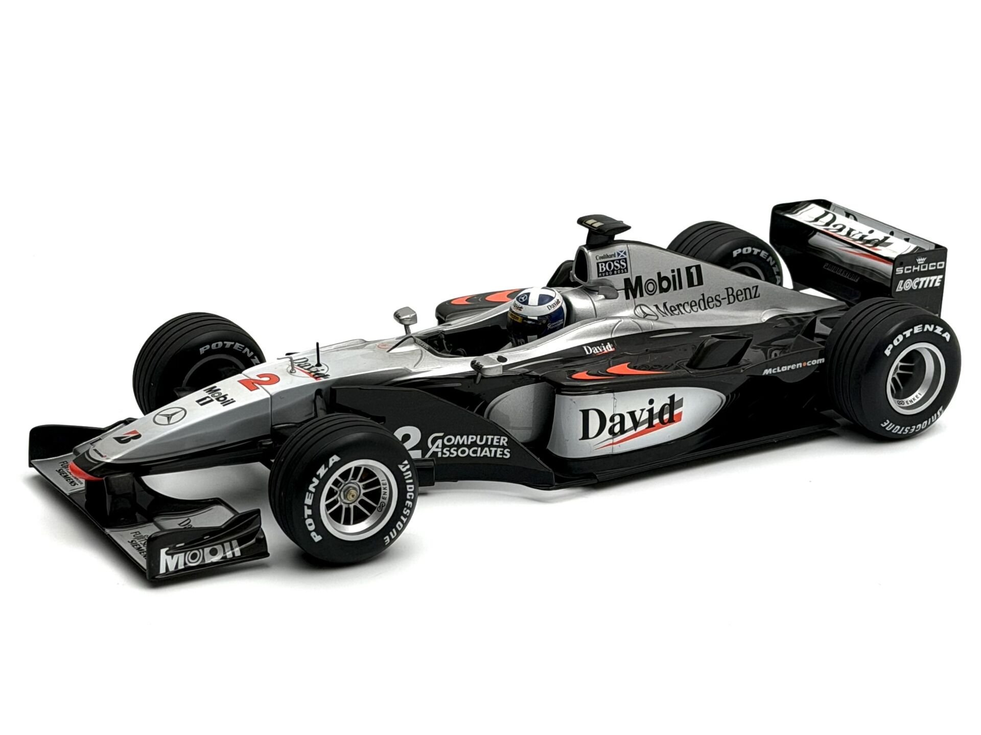 1:18 McLaren Mercedes MP 4/15 David Coulthard 2000 - Minichamps