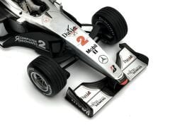 1:18 McLaren Mercedes MP 4/15 David Coulthard 2000 - Minichamps