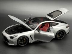 1:18 Mercedes-Benz GT63 AMG Silver 2024 C192 - NZG