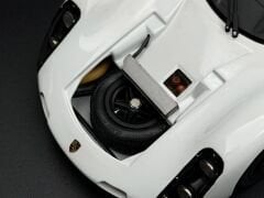 1:18 Porsche 910 Nürburgring 1000 Km 1967   - Exoto Motorbox