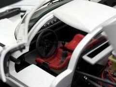 1:18 Porsche 910 Nürburgring 1000 Km 1967   - Exoto Motorbox