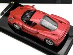 1:18 Ferrari Enzo 2002 Red M5939 - Amalgam