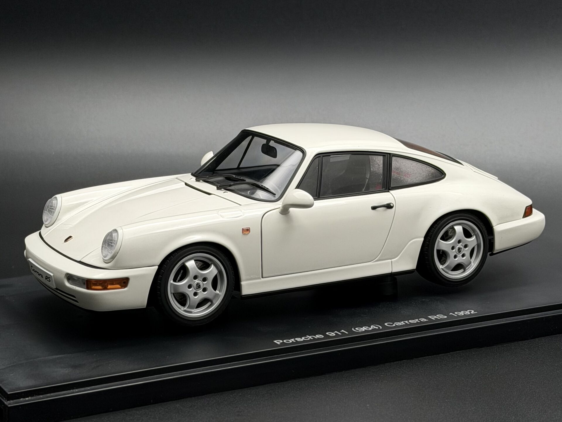 1:18 Porsche 911 964 Carrera RS 1992 77894 - Autoart Millennium