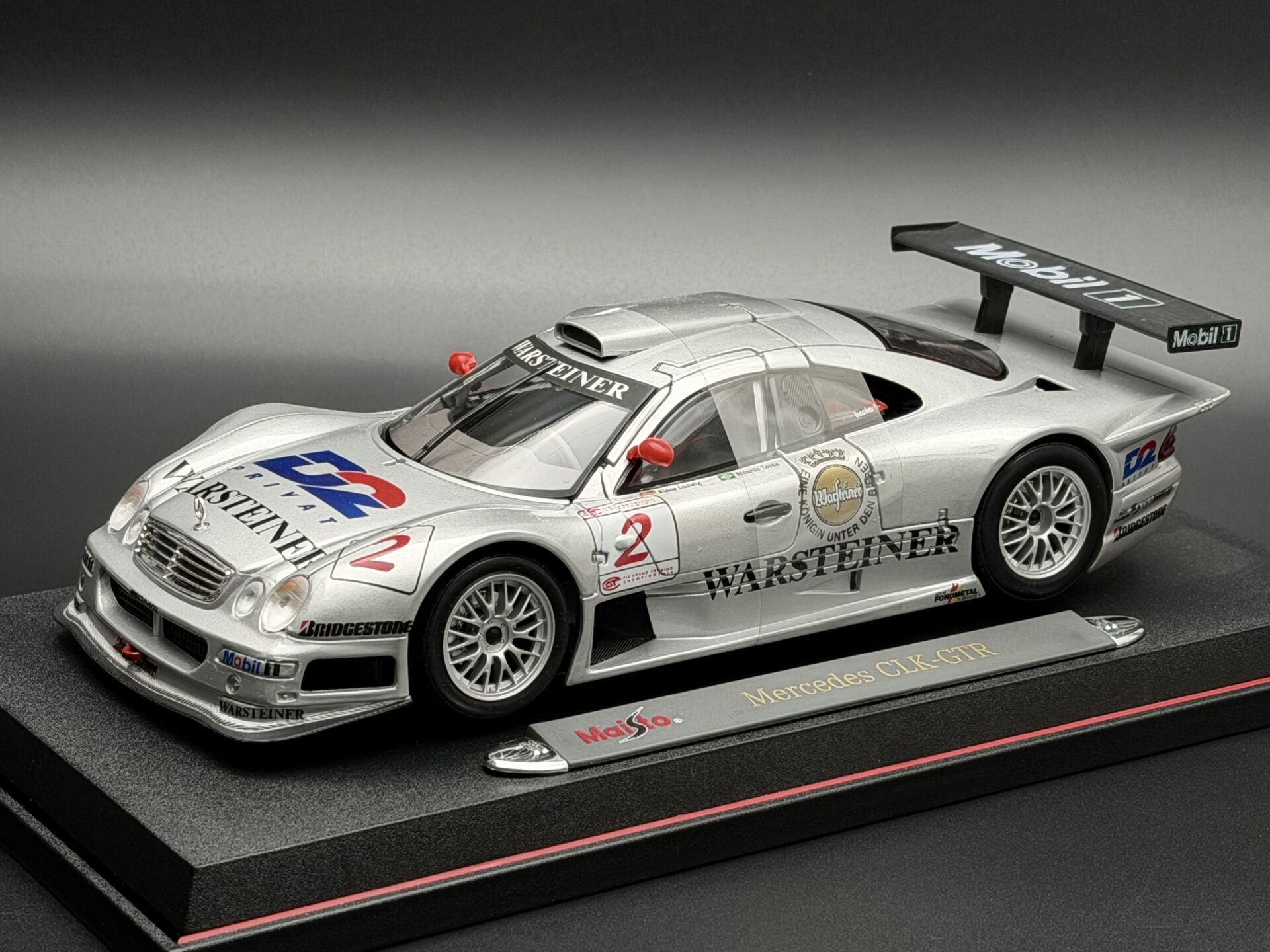 1:18 Mercedes-Benz CLK-GTR FIA GT Klaus Ludwig #2 - Maisto
