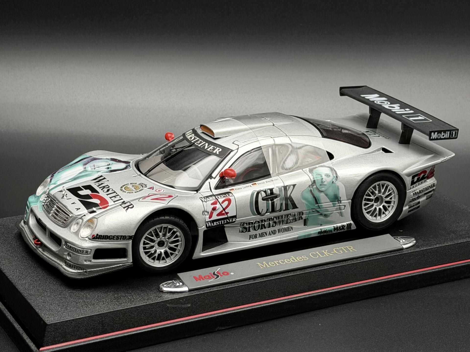 1:18 Mercedes-Benz CLK-GTR Warsteiner Klaus Ludwig #12 - Maisto