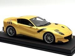 1:18 Ferrari F12 TDF 2015 Giallo Tristrato 199 pcs - BBR