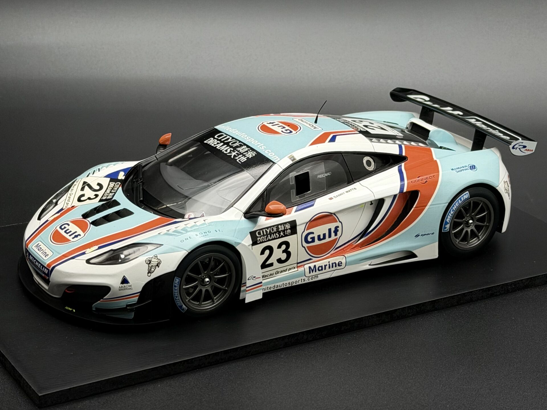 1:18 McLaren MP4-12C GT3 Macau GT Cup 2012 GULF #23 - True Scale