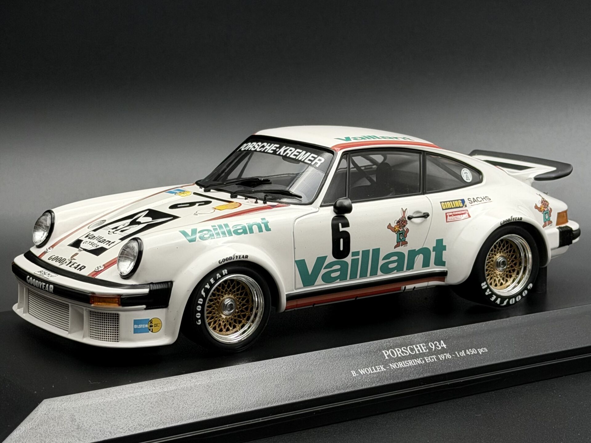 1:18 Porsche 911 934 RSR Vaillant Bob Wollek Norisring 1976 - Minichamps