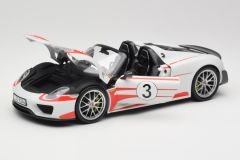 1:18 Porsche 918 Weissach Package Salzburg Edt. - Minichamps