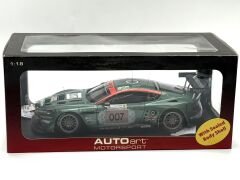 1:18 Aston Martin DBR9 Le Mans 2006 #007 Enge 80606 - Autoart