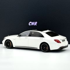 1:18 Mercedes-Benz S63 AMG W222 Facelift Diamond White - GT Spirit