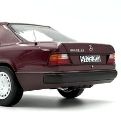 1:18 Mercedes-Benz 300 CE-24 C124 W124 Red - Norev