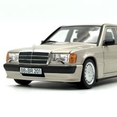 1:18 Mercedes-Benz 190E 2.3-16 Smoke Silver W201 - Norev