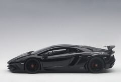1:18 Lamborghini Aventador SV LP750-4 Gloss Black 74556 - Autoart