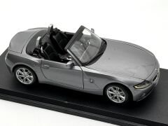 1:18 BMW Z4 Spider 2003 Grey - Maisto