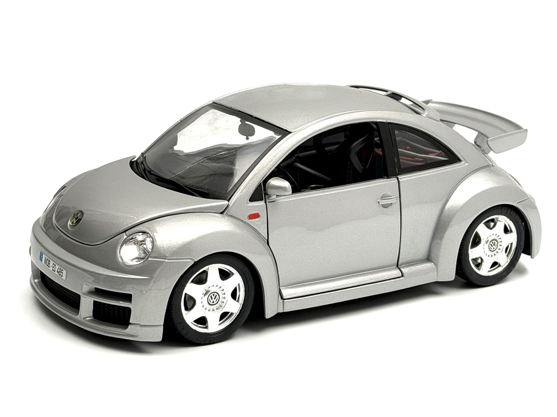1:18 Volkswagen New Beetle RSI 2001 - Burago İtalyan