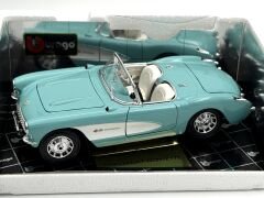 1:18 Chevrolet Corvette C1 1957 - Burago İtalyan