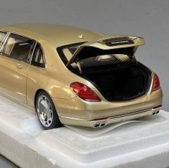 1:18 Mercedes-Maybach W222 S600 Pullman 2016 Gold - Autoart
