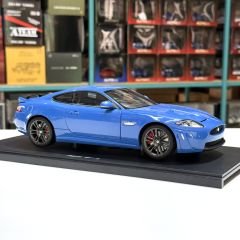1:18 Jaguar XKR-S French Racing Blue 2011 73641 - Autoart