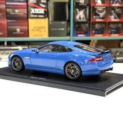 1:18 Jaguar XKR-S French Racing Blue 2011 73641 - Autoart