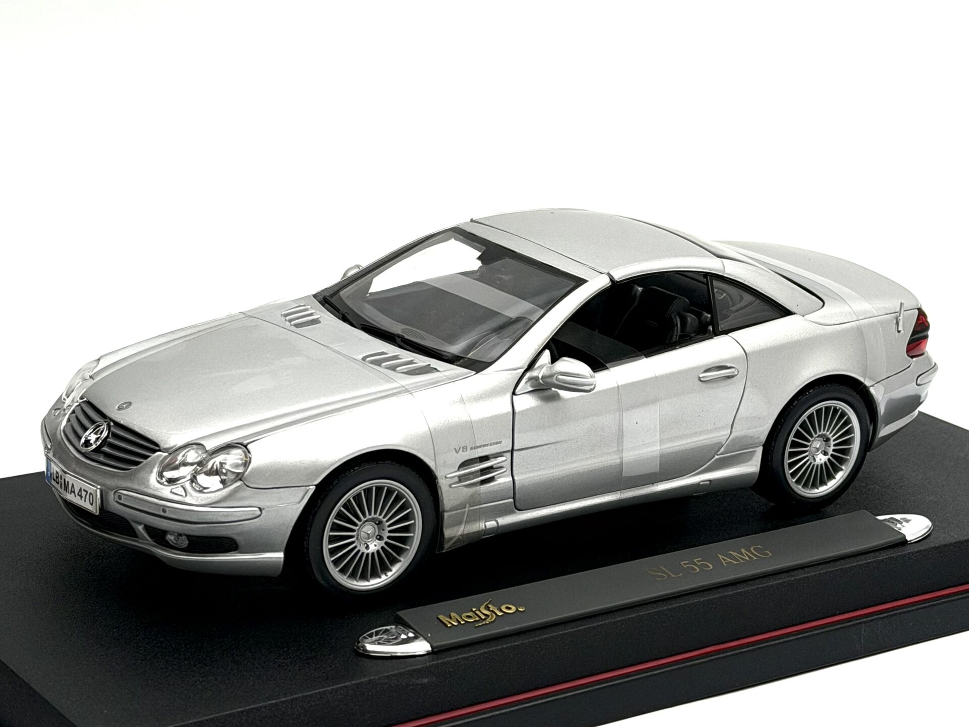 1:18 Mercedes-Benz SL 55 AMG Silver 2002 - Maisto