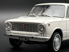 1:18 FIAT 124 White 1970 - IXO