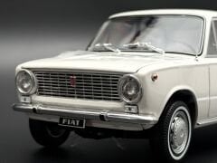 1:18 FIAT 124 White 1970 - IXO
