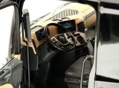 1:18 Mercedes-Benz Actros L Gigaspace 4x2 Black - NZG