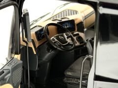 1:18 Mercedes-Benz Actros L Gigaspace 4x2 Black - NZG