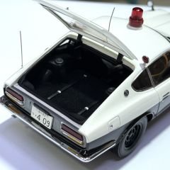 1:18 Nissan Fairlady Z432 Tokyo Metropolitan Police Dp - Kyosho