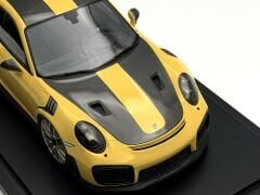 1:18 Porsche 911 GT2 RS Weissach Package Yellow AÇIKLAMA - Spark Dealer