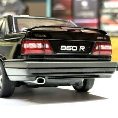 1:18 Volvo 850R Sedan 1996 Black 79502 - Autoart